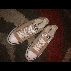 Tan Converse Men’s Size 9